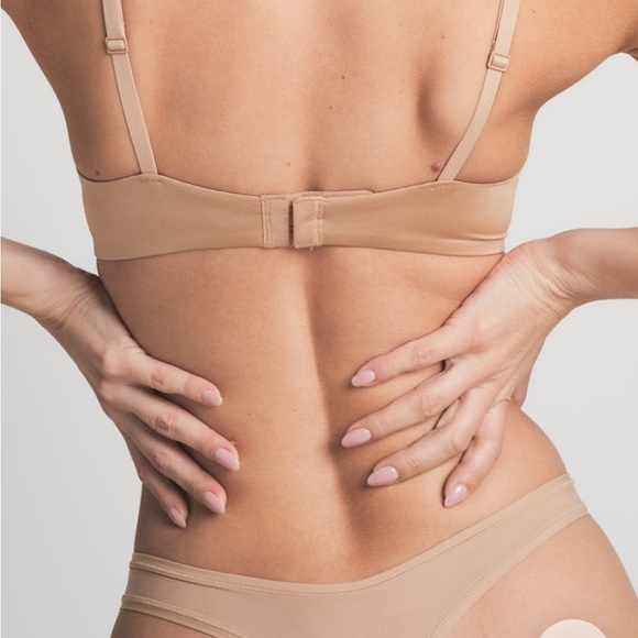 SKIMS WIRELESS FORM PUSH-UP PLUNGE BRA - Picture 6 of 6